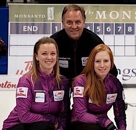 Dad Dan Carey with daughter Chelsea and Kristy MacDonald (Curling Canada/Michael Burns photo)